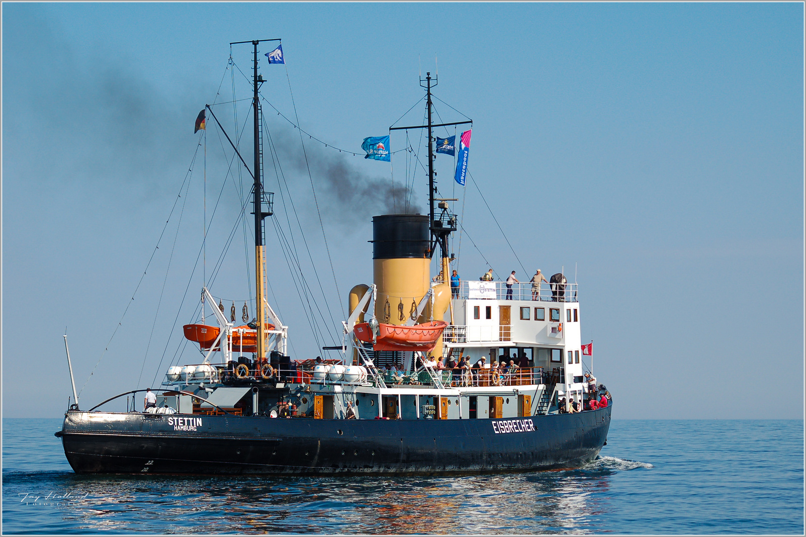 Der Dampf-Eisbrecher STETTIN vor Kap Arkona