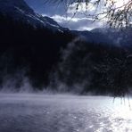 Der dampfende Bergsee