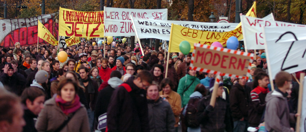 Der Demozug, Vollversammlung