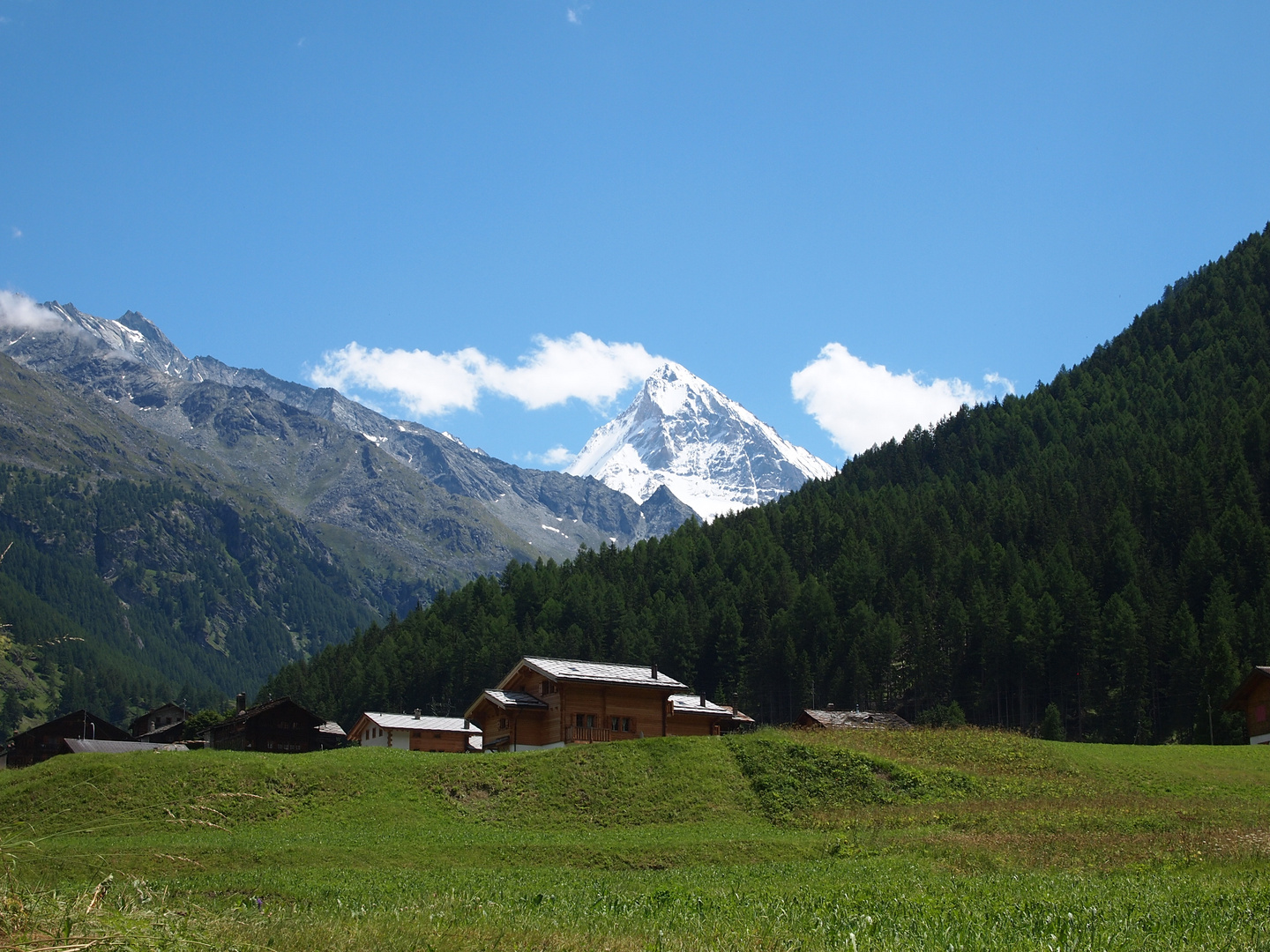 Der Dent Blanche raucht