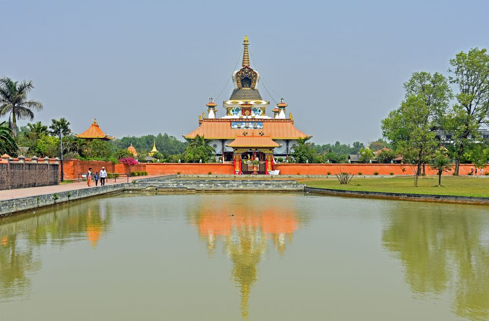 Der deutsche Great Lotus Stupa im Friedenspark von Lumbini