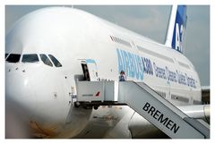 Der "dicke" Airbus A 380 ...