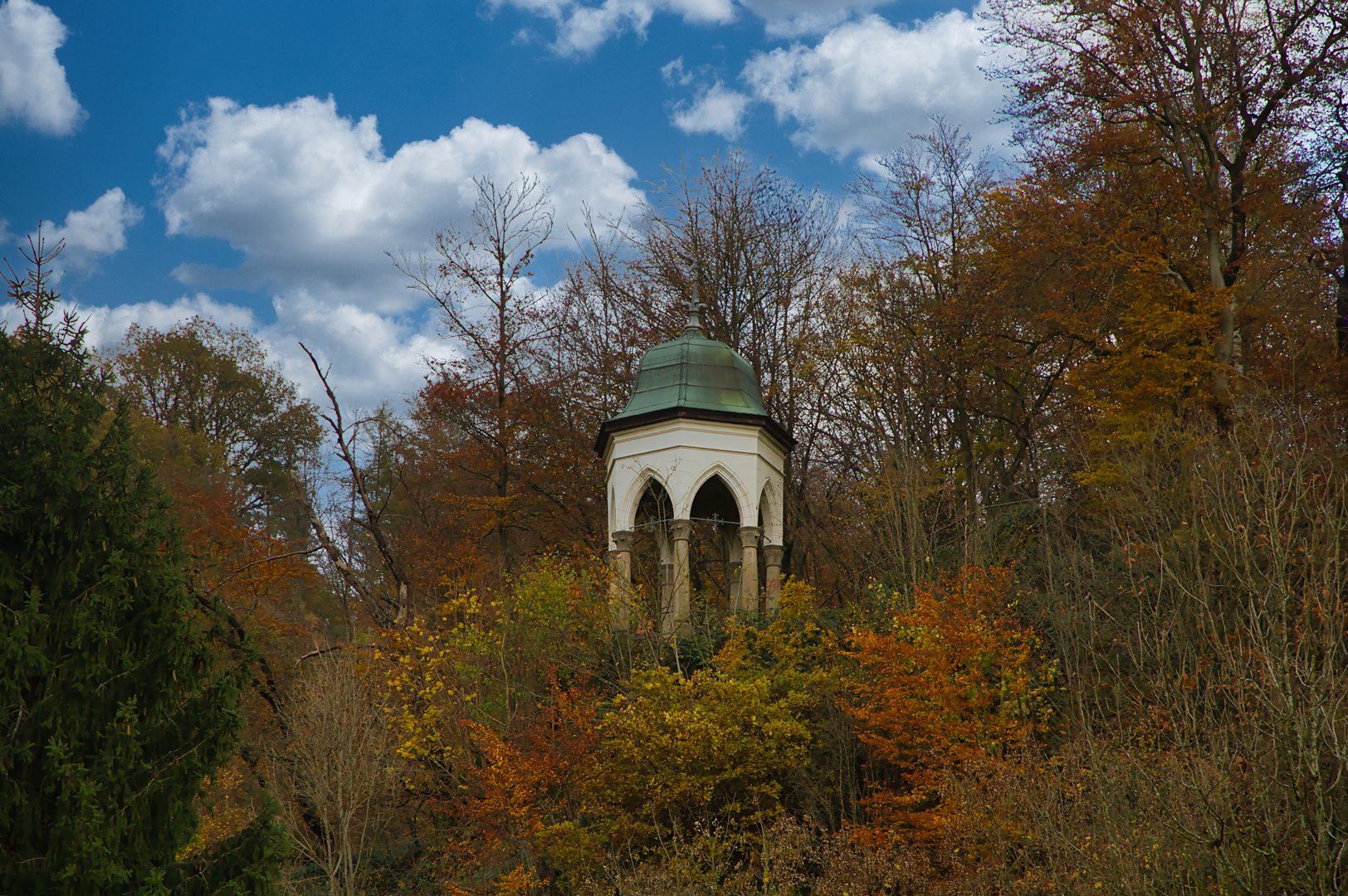 Der Diederichstempel über der Wupper