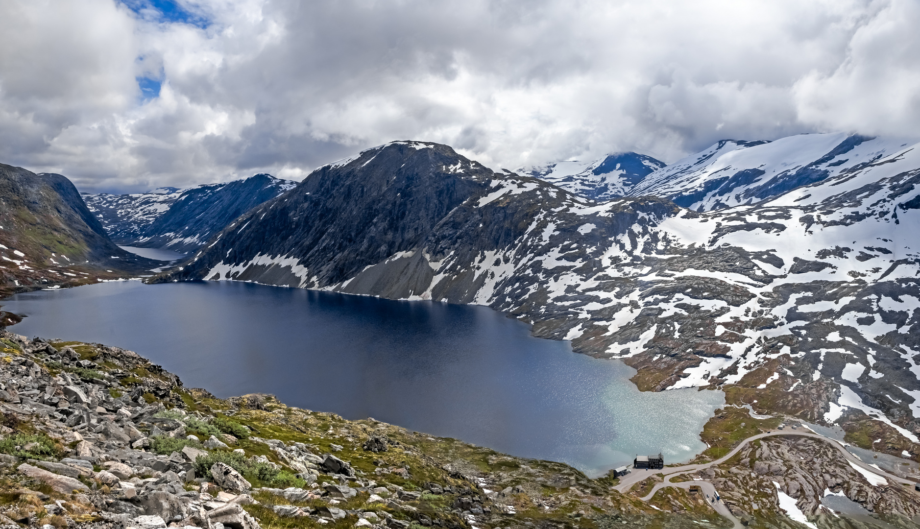 Der Djupvatnet See in Norwegen