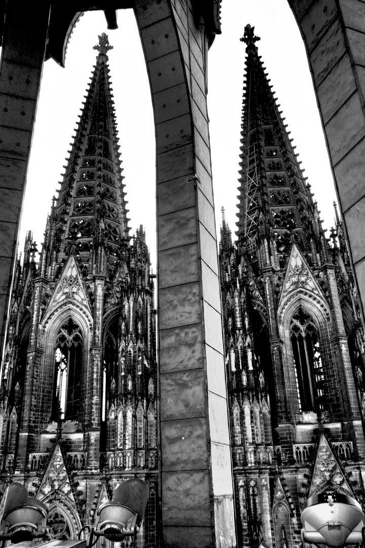 DER DOM