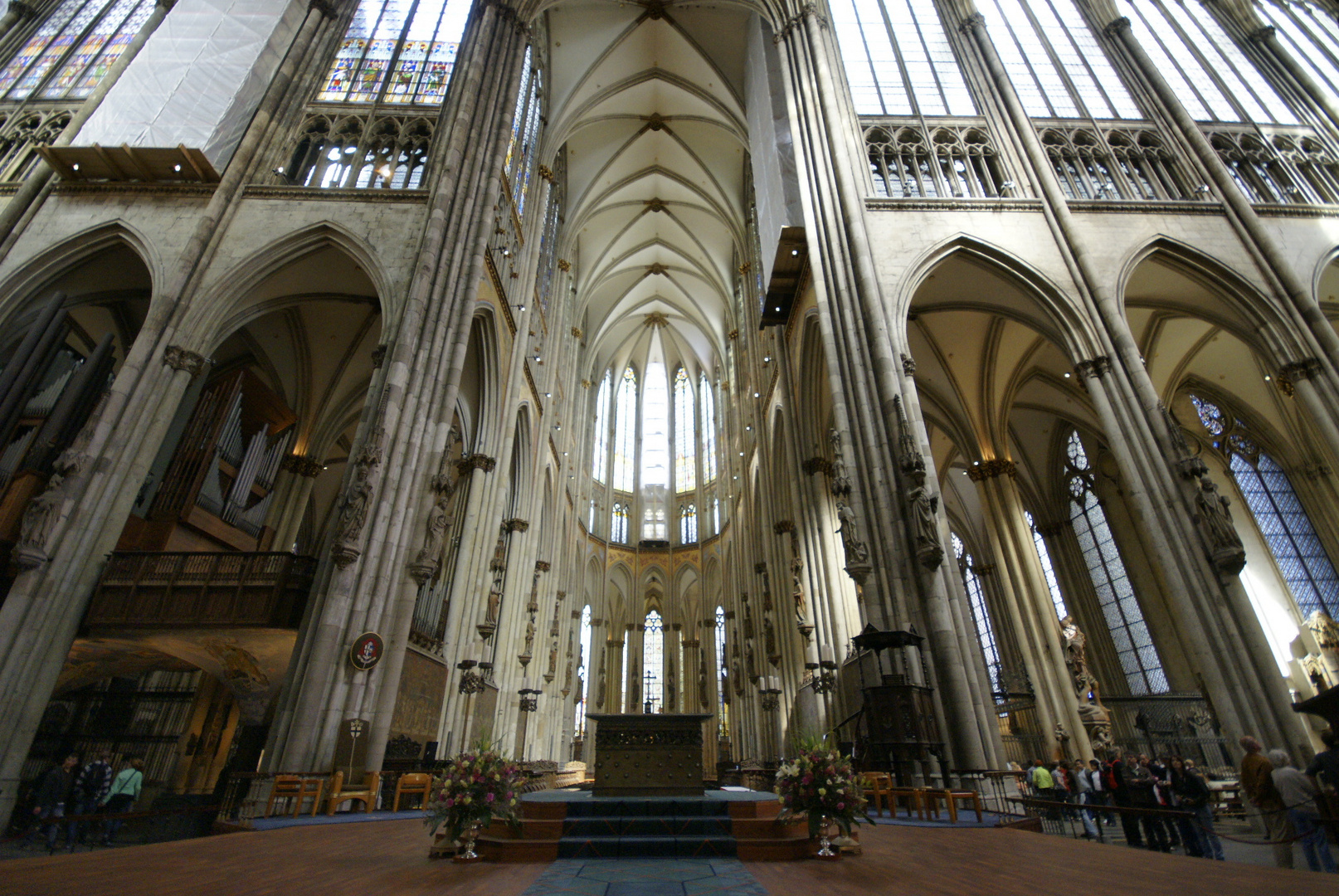 DER DOM