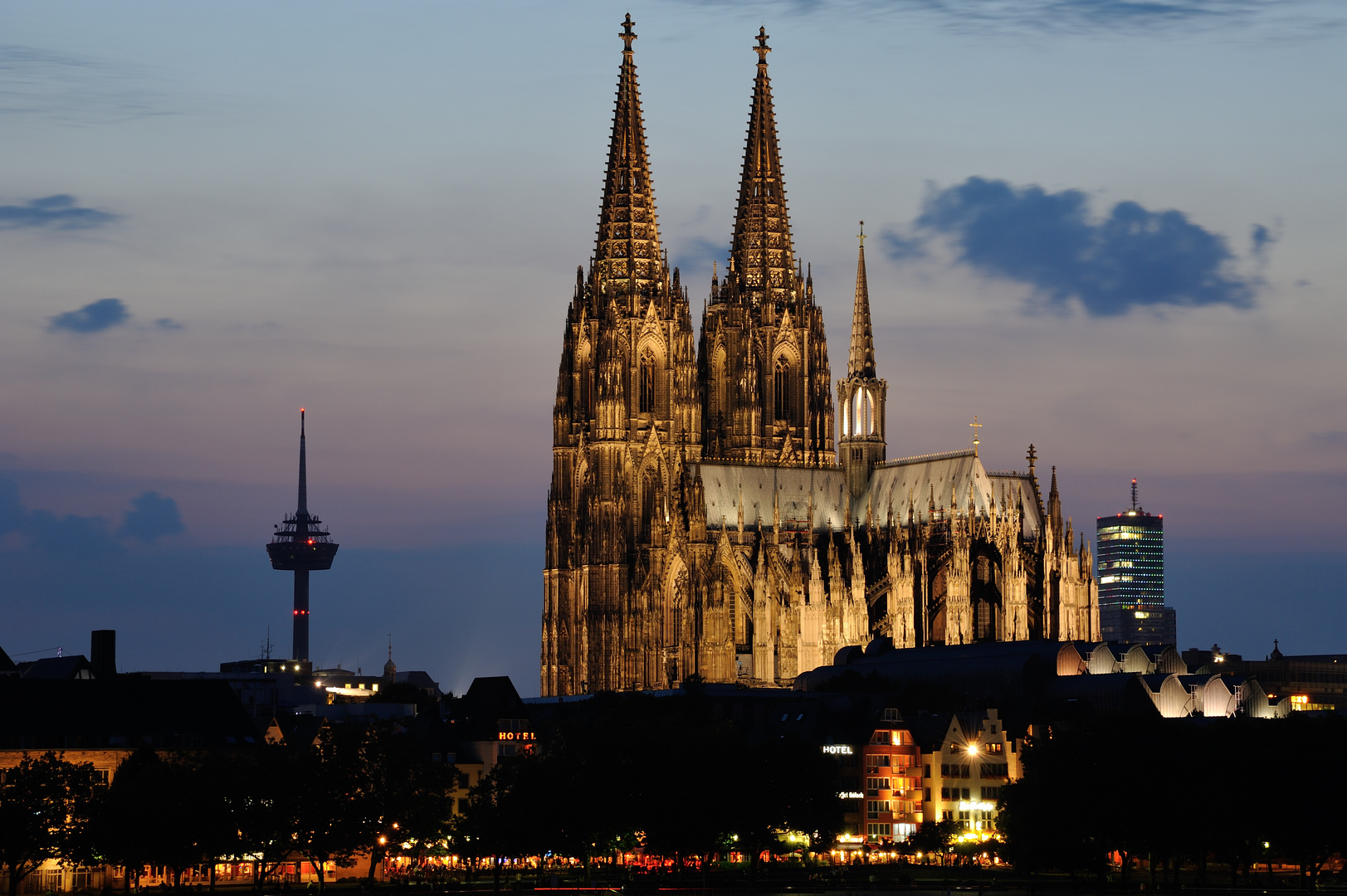 der Dom bei Nacht