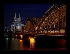 Der Dom bei Nacht / Cathédrale