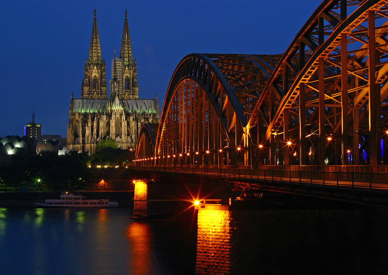 Der Dom bei Nacht (kein DRI)