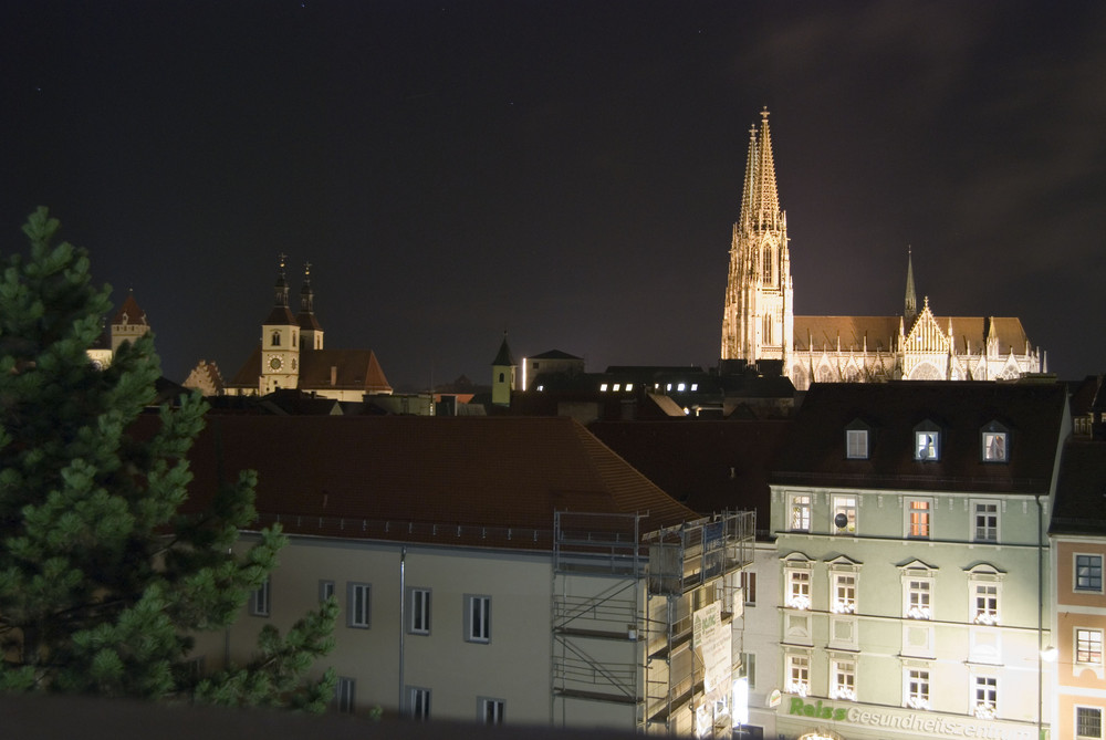 Der Dom bei Nacht vom Peterswegparkhaus