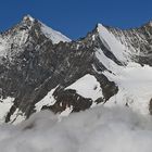 Der Dom, höchster Schweizer Berg, der mit seinem ganzen Bergmassiv in der Schweiz liegt...