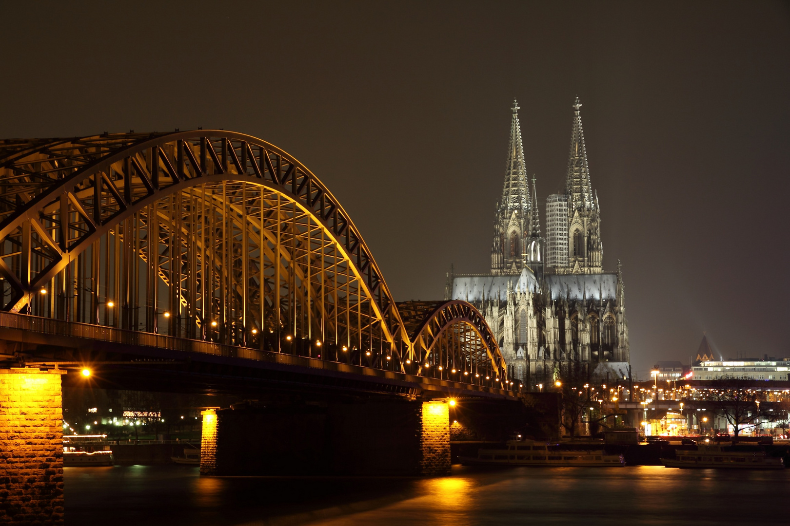 Der Dom in Kölle - mal abends von der Deutzer Seite aus fotografiert