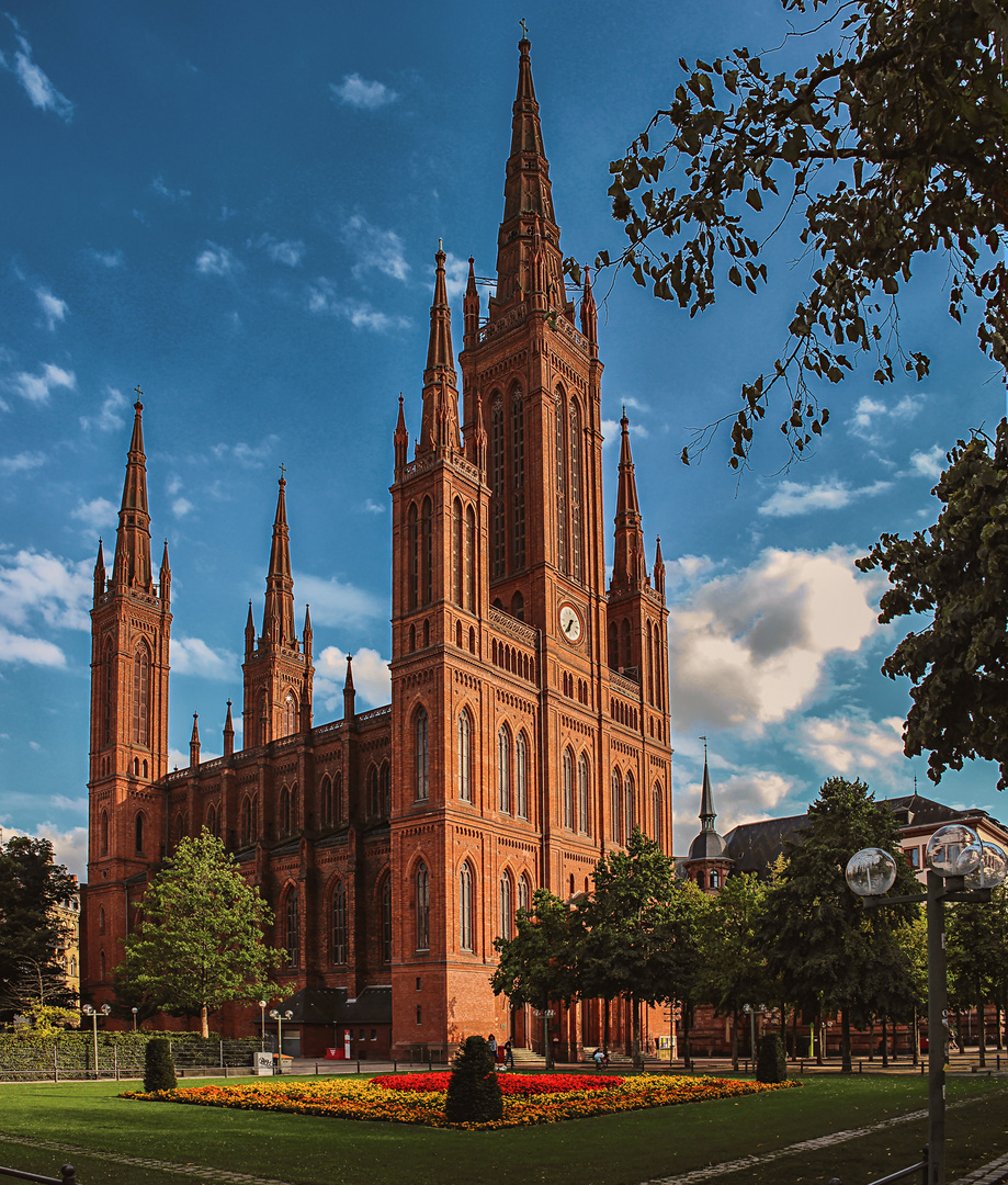 Der Dom In Wiesbaden Foto Bild Architektur Sakralbauten Aussenansichten Von Kirchen Bilder Auf Fotocommunity