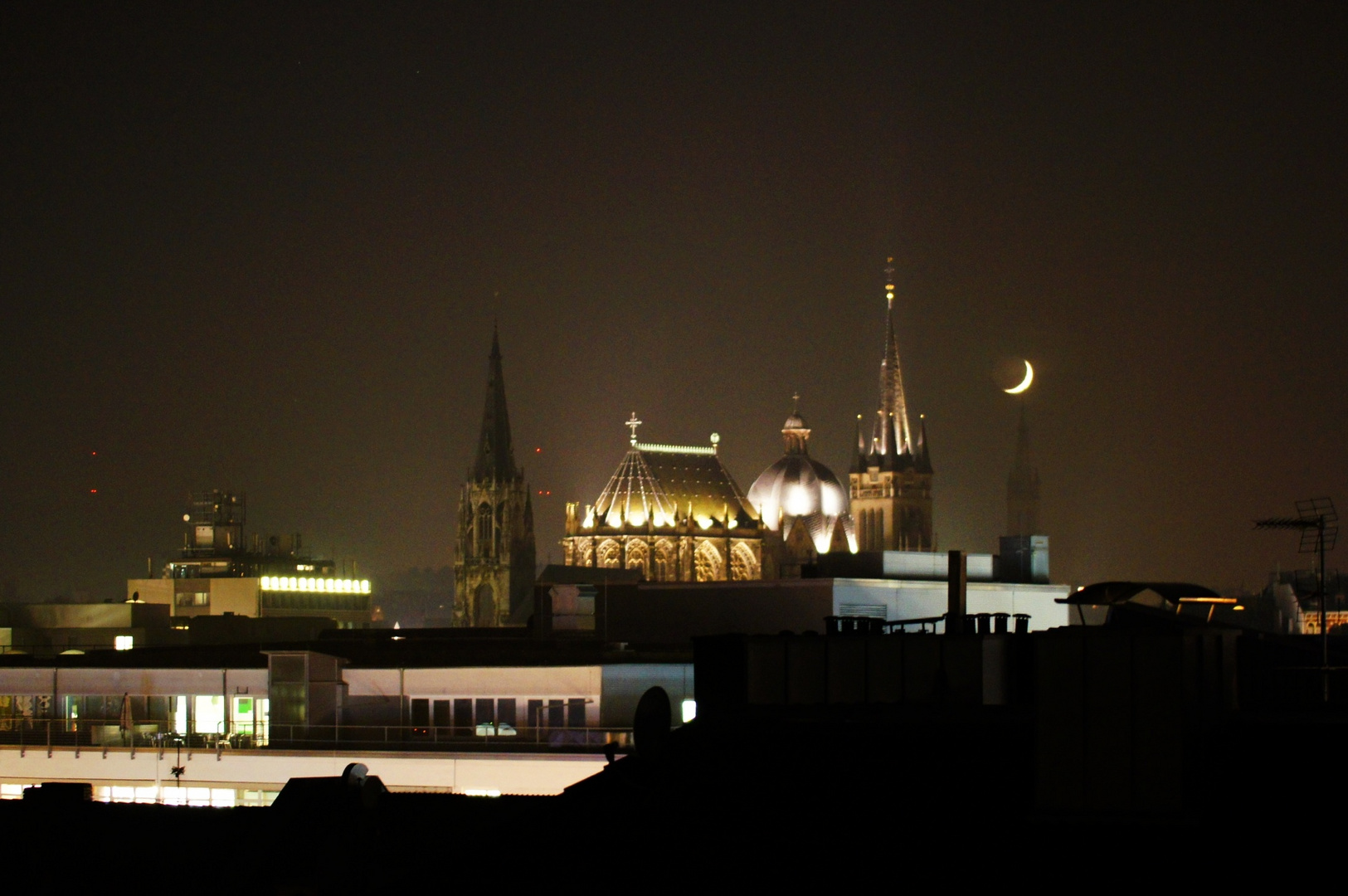 Der Dom und der Mond