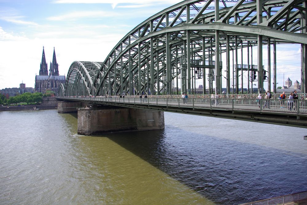 Der Dom und die Deutzer Brücke