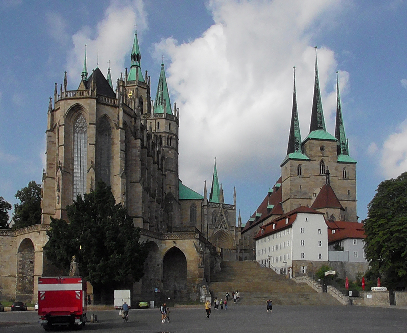 Der Dom und die Severikirche in Efurt .