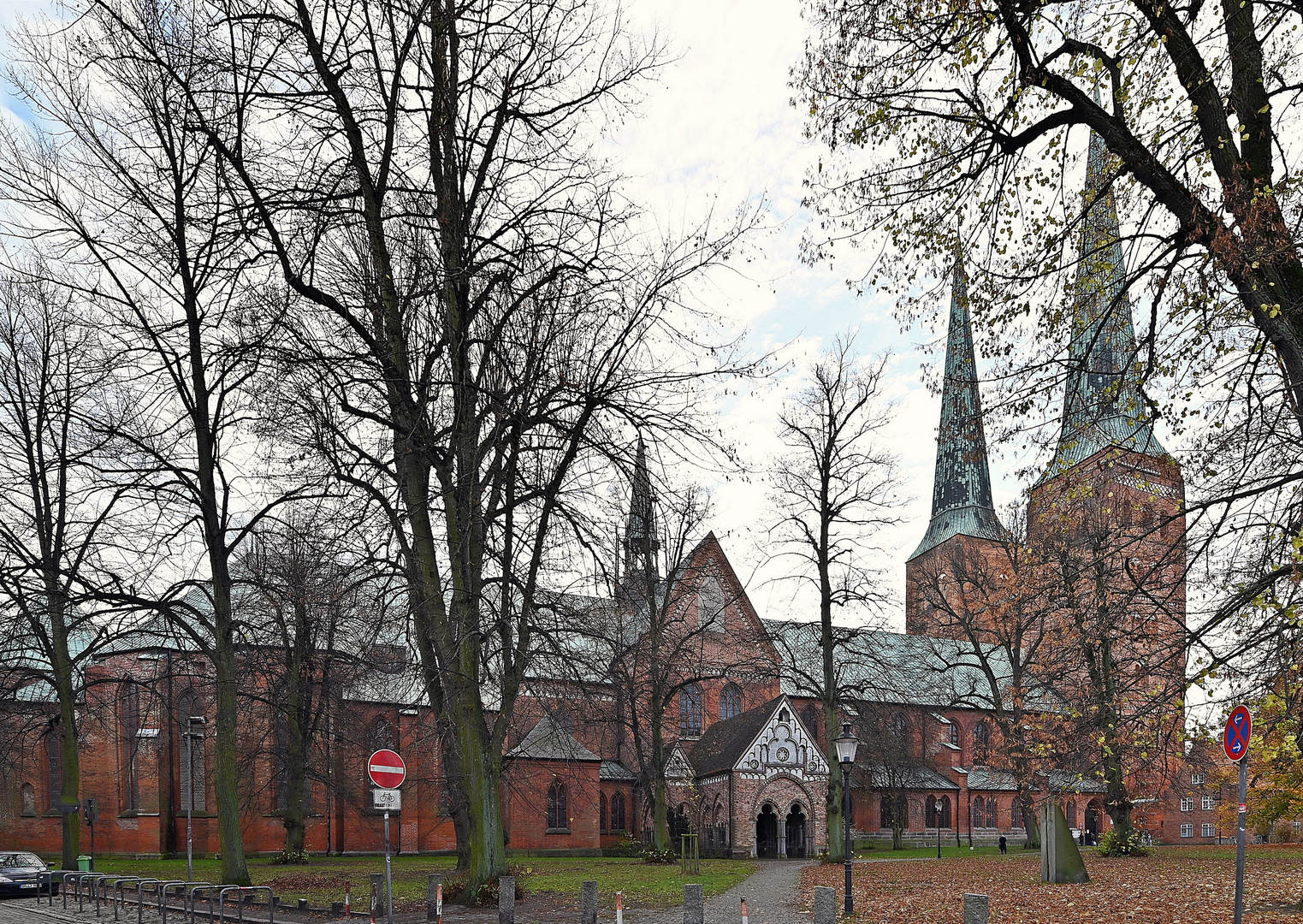 Der Dom zu Lübeck im November 2020