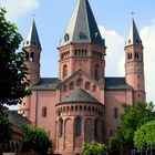 Der Dom zu Mainz, Blick auf die östliche Fassade (Ostchor)
