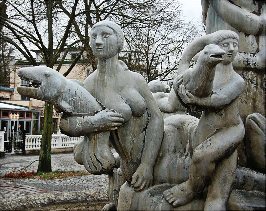 der Dorfbrunnen