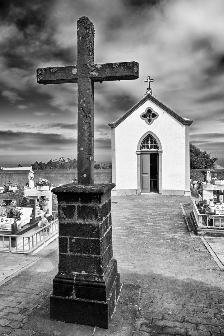 Der Dorffriedhof 08