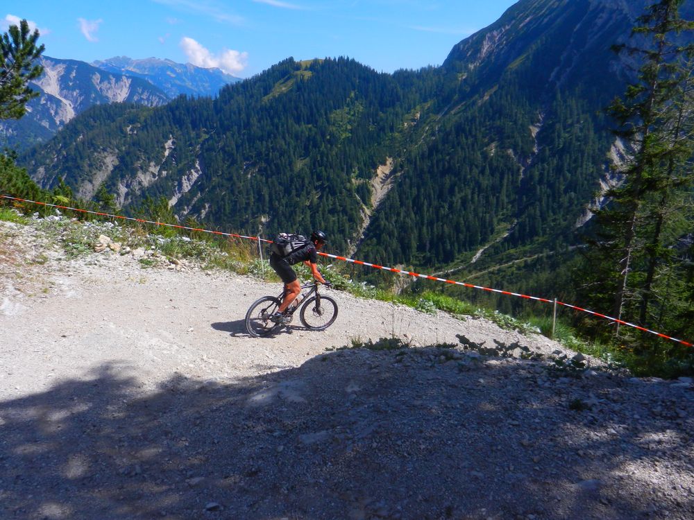 Der Downhillfahrer im Karwendel