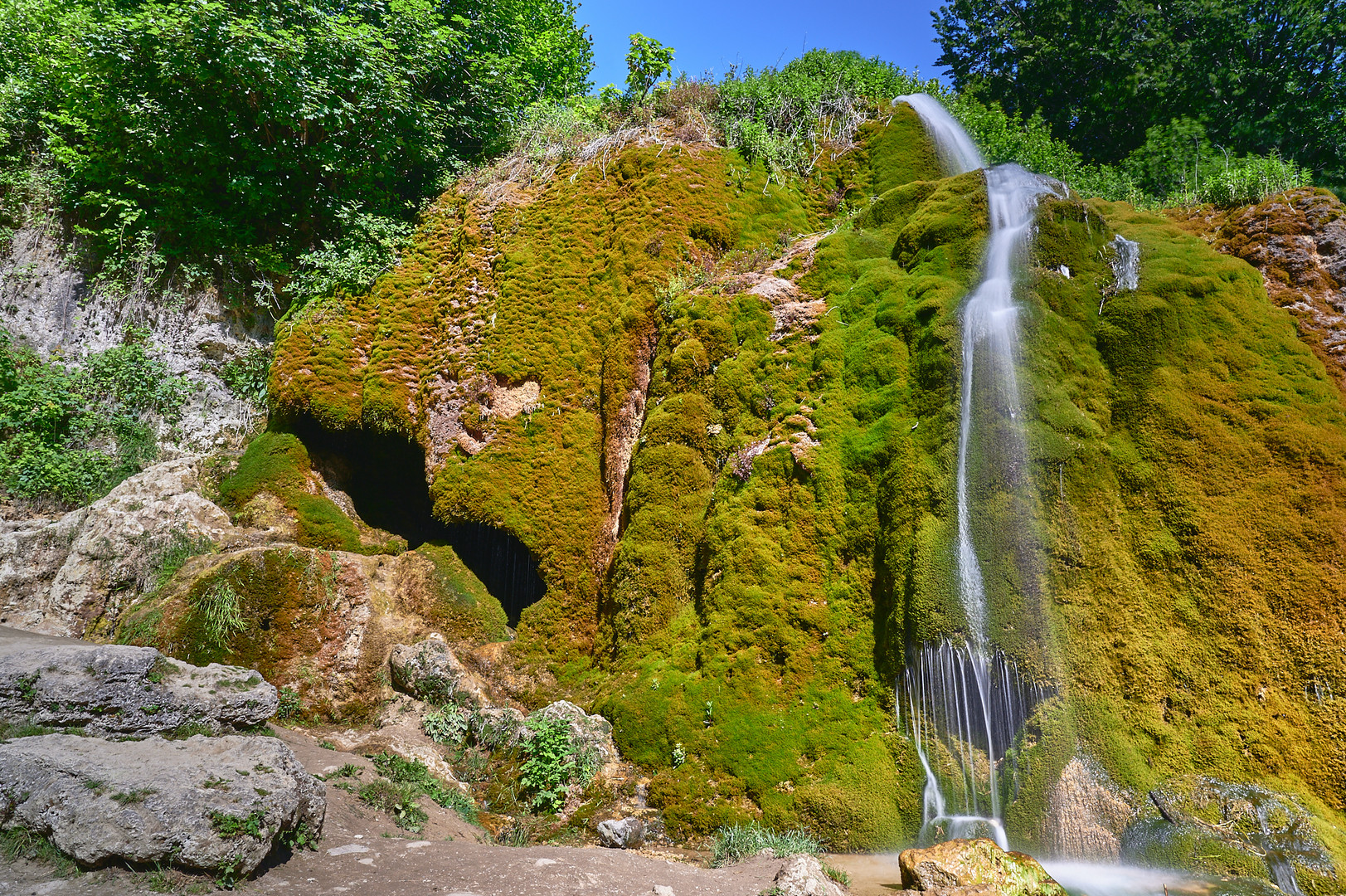 Der Dreimühlen Wasserfall in der Eifel