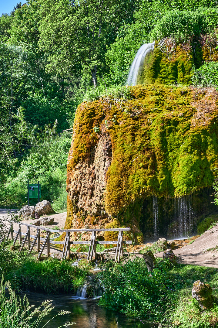 Der Dreimühlen Wasserfall in der Eifel