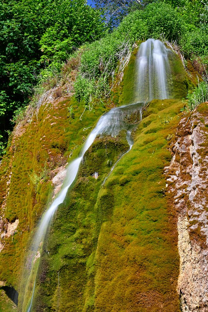 Der Dreimühlen Wasserfall in der Eifel