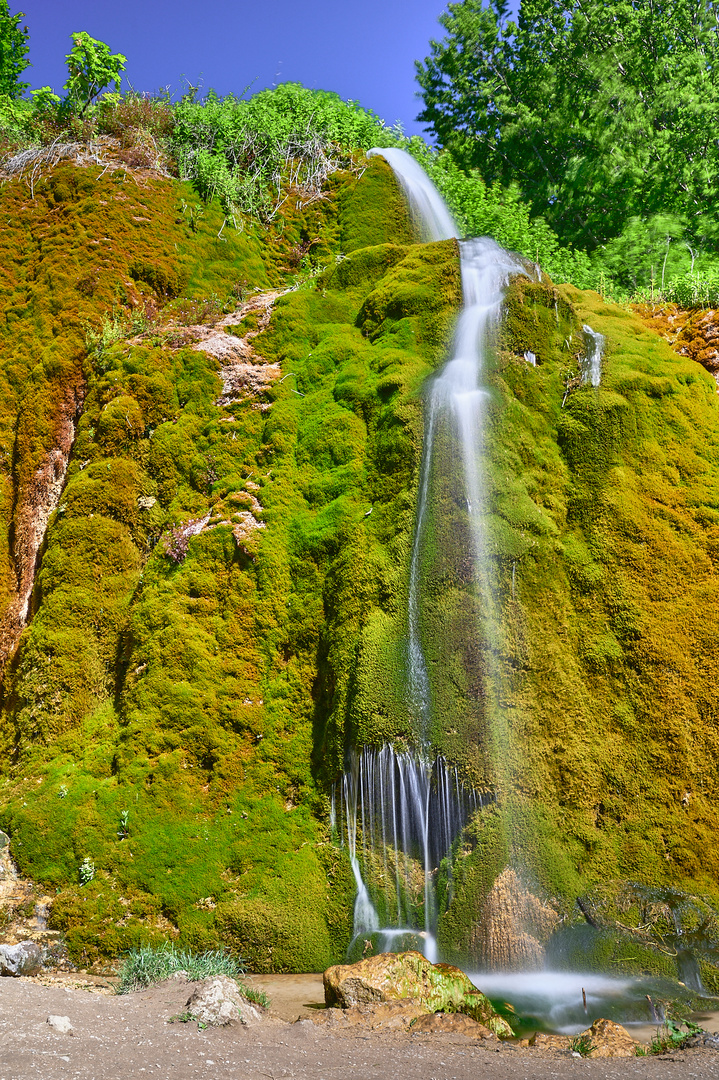 Der Dreimühlen Wasserfall in der Eifel