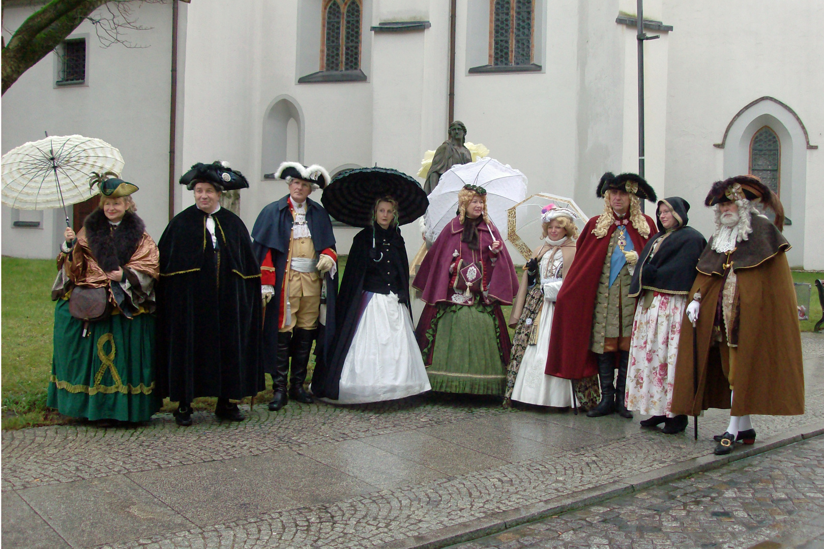 Der Dresdner Hofstaaat mit August dem Starken zu Besuch in Hoyerswerda