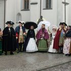 Der Dresdner Hofstaaat mit August dem Starken zu Besuch in Hoyerswerda