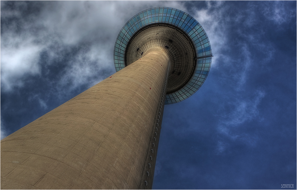 Der Düsseldorfer Gigant