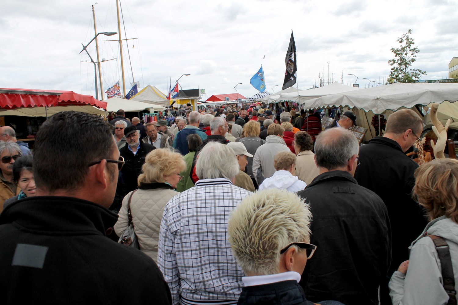 Der Eckernförder Fischmarkt ist immer eine Reise wert!