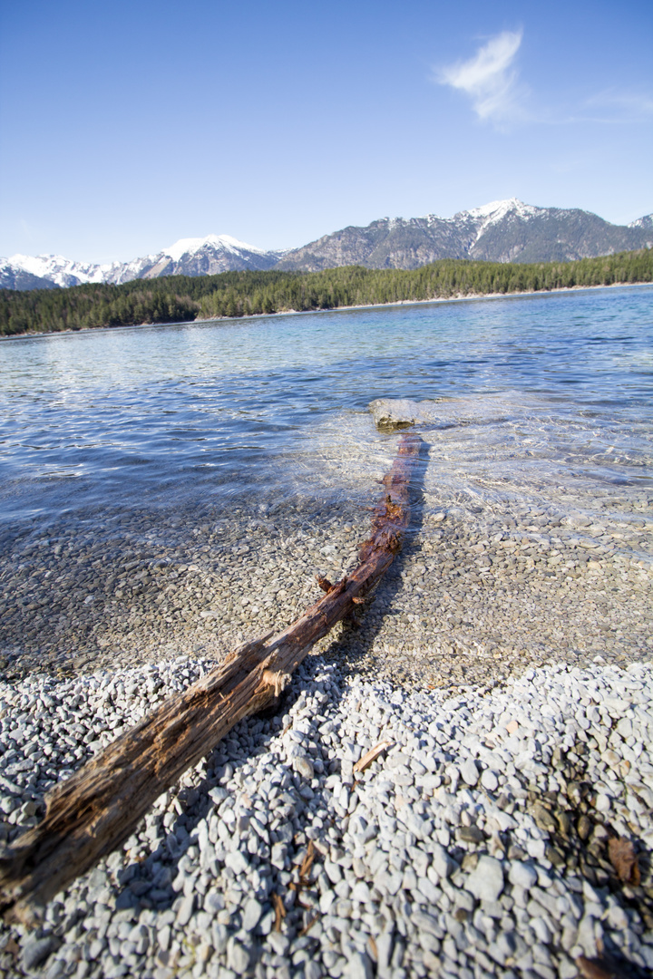  Der Eibsee im Sommer