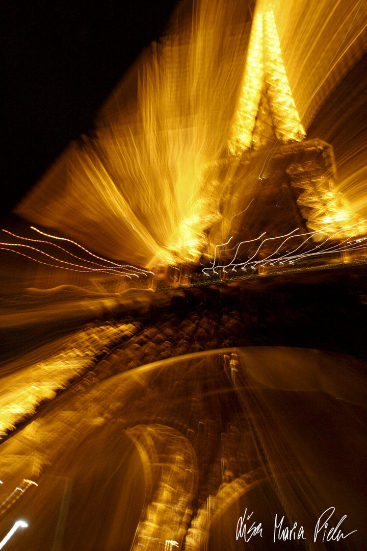 Der Eiffel Turm einmal anders