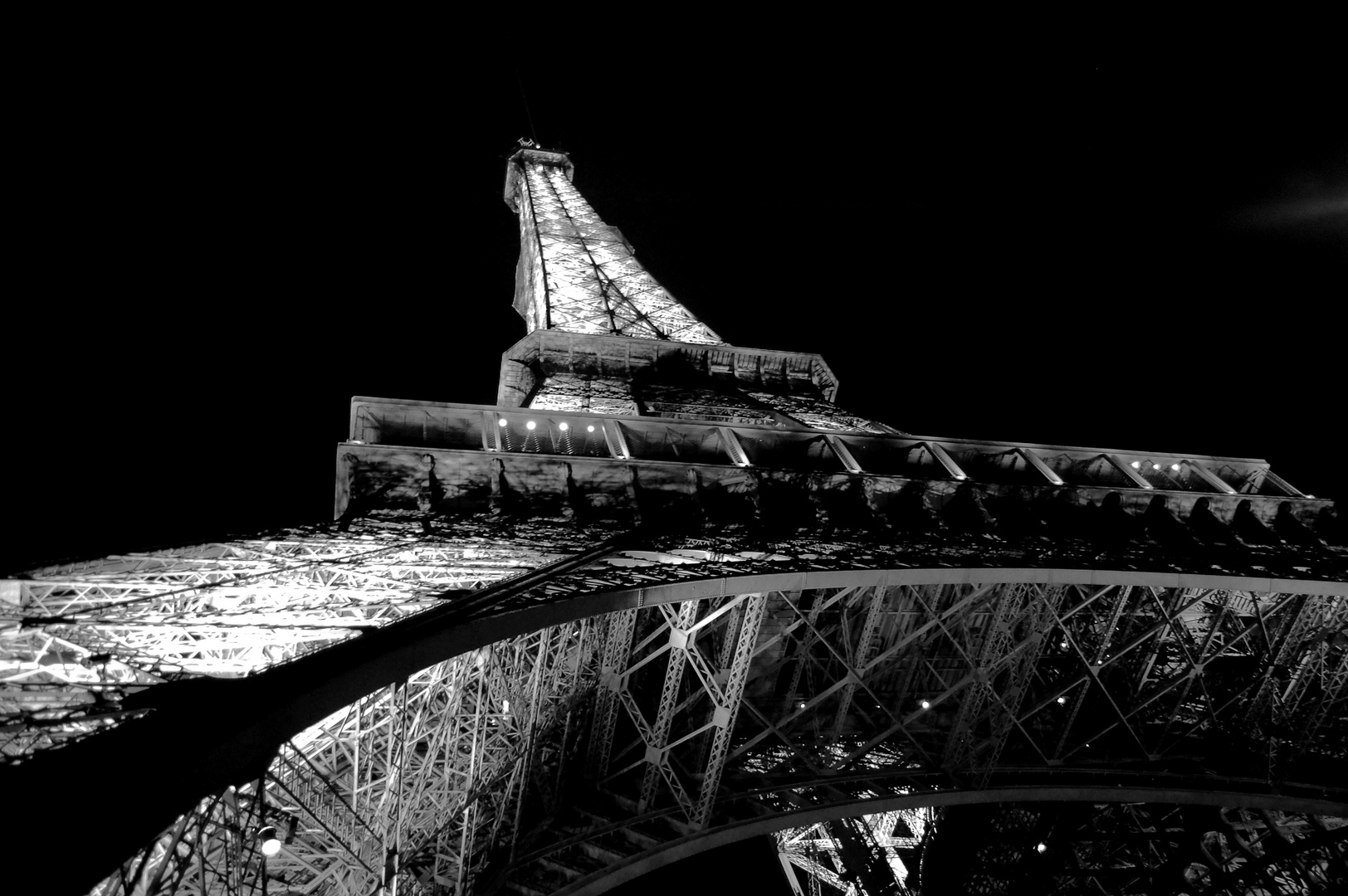 Der Eiffelturm am Abend