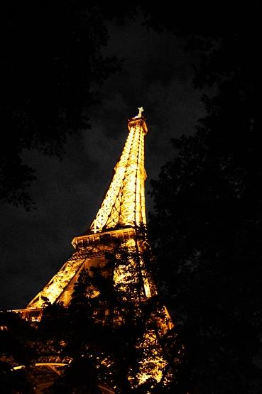 Der Eiffelturm am Abend II