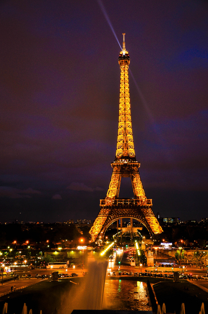 Der Eiffelturm in seiner schönsten Stunde