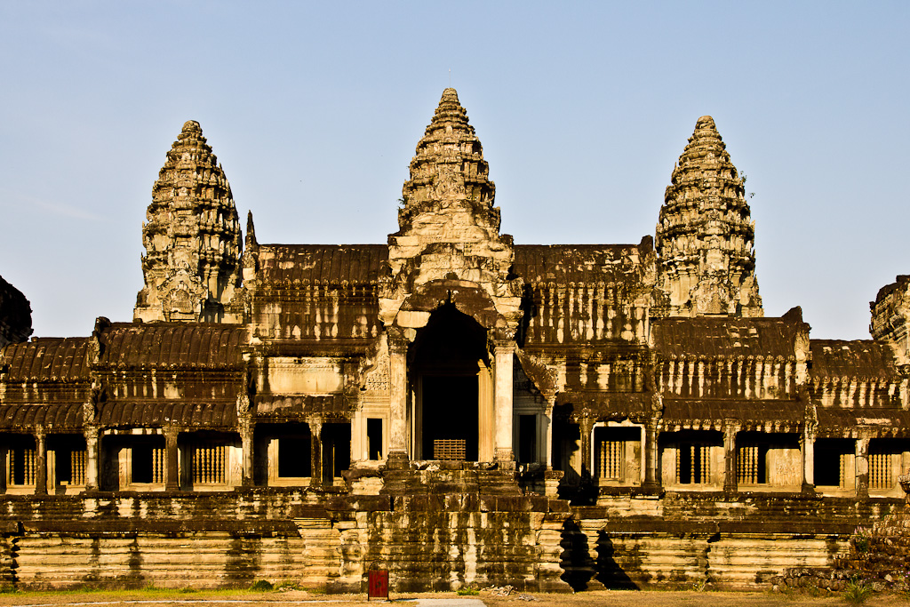 Der Eingang im Osten bei Angkor Wat