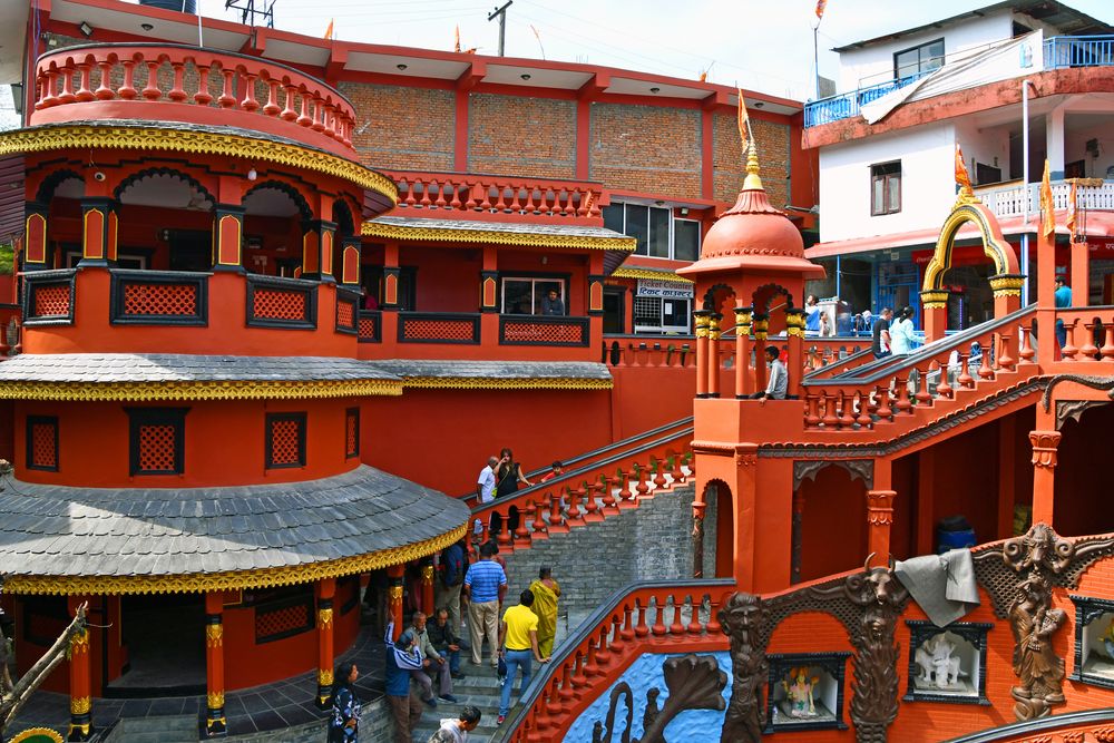 Der Eingang zum Gupteshwor Mahadev Cave in Pokhara