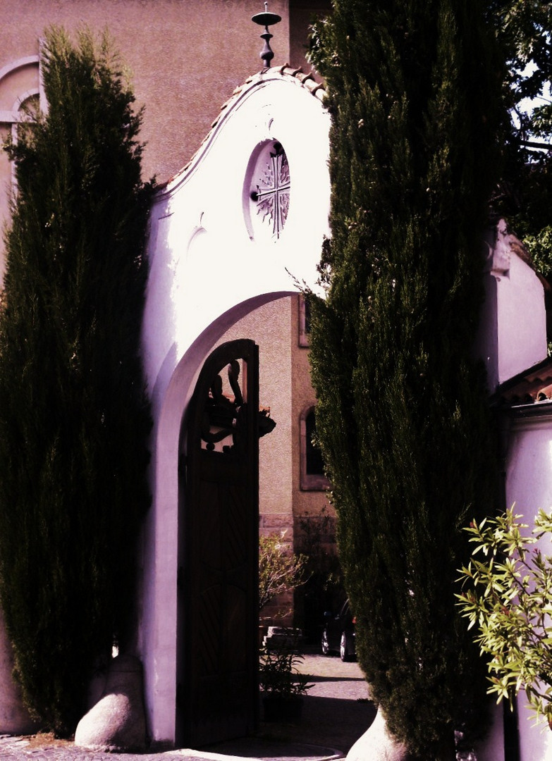 der Eingang zum Kloster