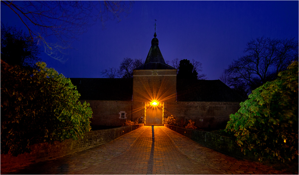 Der Eingang zum Schloss Arcen