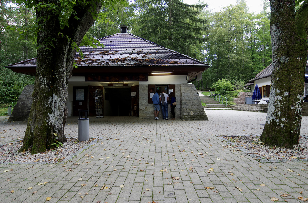 der Eingang zur Nebelhöhle