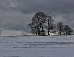 Der einsame schiefe Schneemann