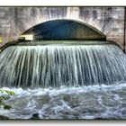 Der Eisbach in München im HDR Effekt