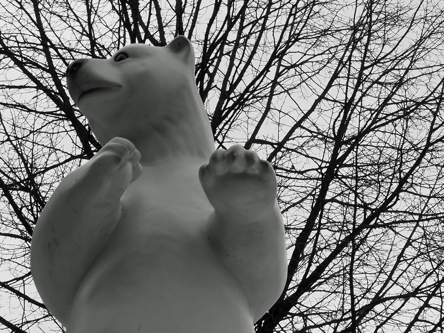 Der Eisbär auf dem Weihnachtsmarkt