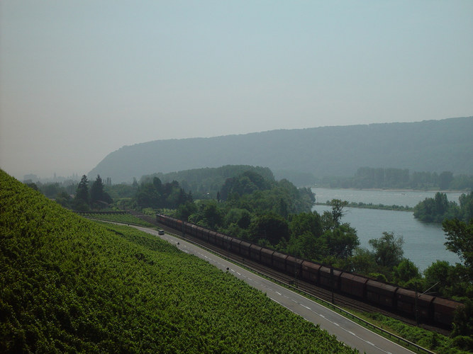 Der eiserne Rhein bei Oberhammerstein...