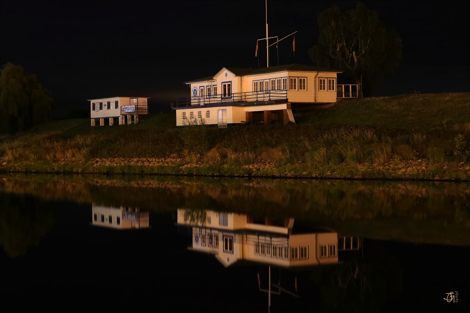 Der Elbehafen in Wittenberge bei Nacht