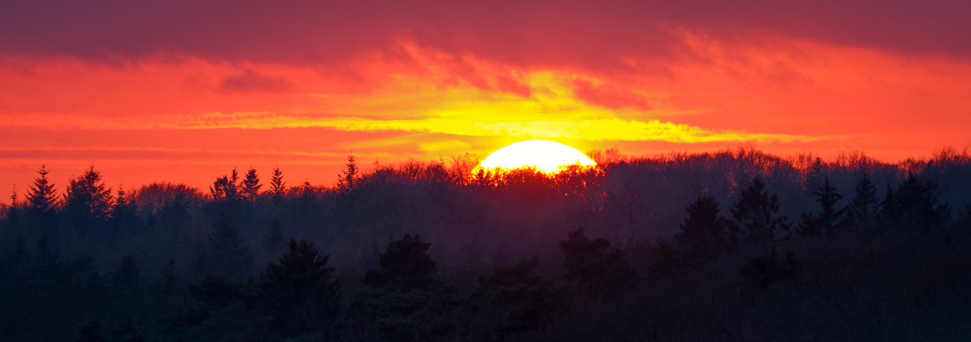 [ Der entfernte Sonnenuntergang ]