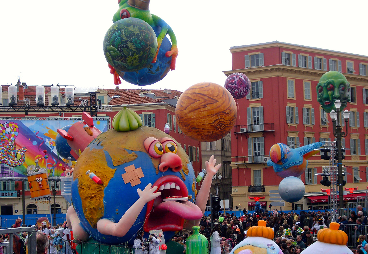 Der Erde geht es schlecht! - Karneval in Nizza